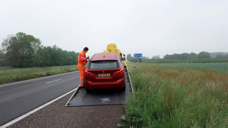 Faire remorquer par un professionnel une voiture en panne sur la route proche de Fontaine-la-Mallet 76.